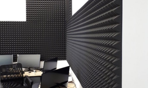 Пример применения Acoustic foam panel Ecosound Pyramid Gain Blue 50 mm 45x45cm 