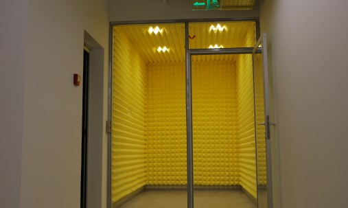 Project visualization using Fastener for acoustic foam, acoustic panels and bass traps Ecosound Foam Clip 5x5