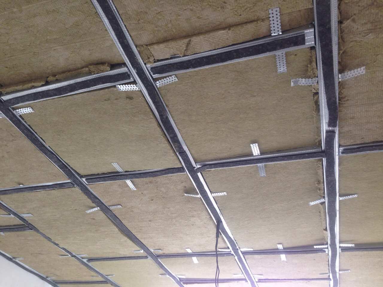 Anti-vibration mounts for soundproofing walls and ceilings VibroNet A2 60x130 mm 