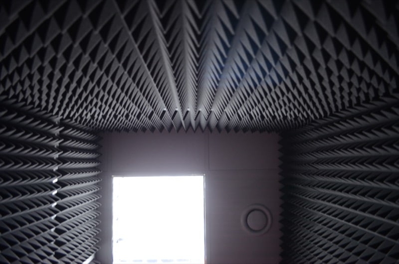 Acoustic foam Pyramid in action